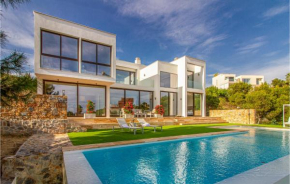 Beautiful Home In Orihuela Costa